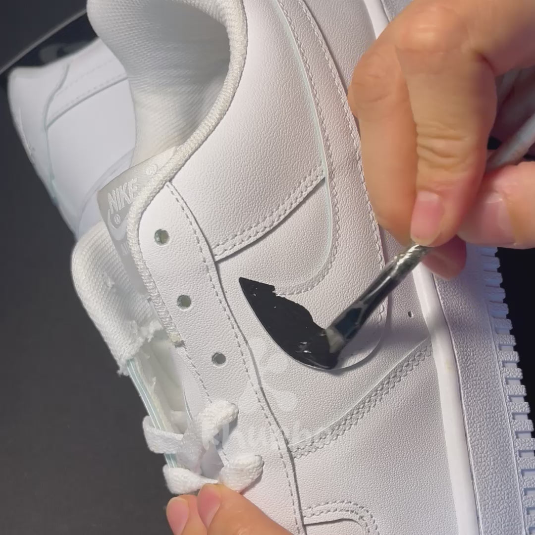 Ultraviolet Sneaker